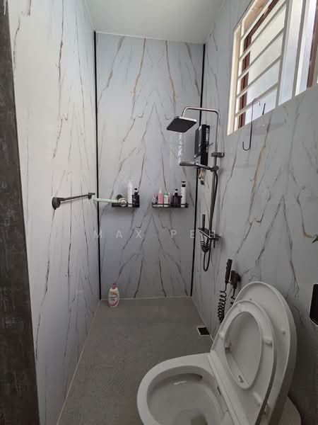 Semi-Detached House for Sale in Shah Alam (Selangor) - Max Peh - Bathroom - PropertyGuru.com.my