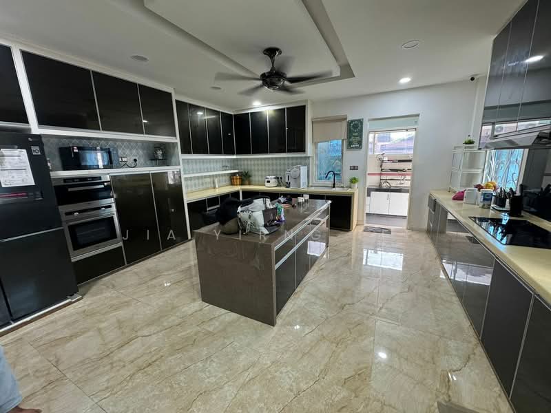 Taman Ampang Utama untuk Untuk Disewa - RM 27,000 /bulan, Mac 2026 - Kitchen - PropertyGuru.com.my