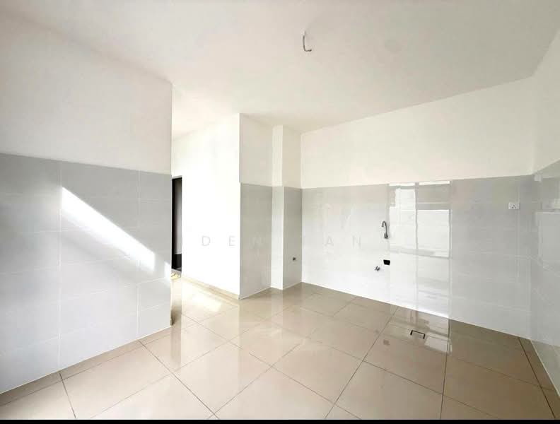 Cluster House for Sale in Eco Botanic (Iskandar Puteri (Nusajaya)) - Iden Tan - Kitchen - PropertyGuru.com.my