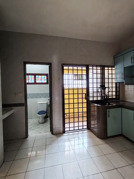 2-storey Terraced House for Sale in Permas Jaya (Johor Bahru) - Yik Tat - Kitchen - PropertyGuru.com.my