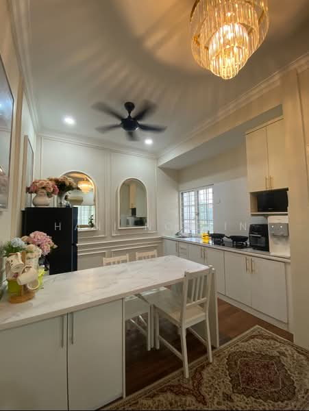 Bandar Tun Hussein Onn untuk Untuk Dijual - RM 1,150,000, Apr 2026 - Kitchen upstairs for more convenient - PropertyGuru.com.my