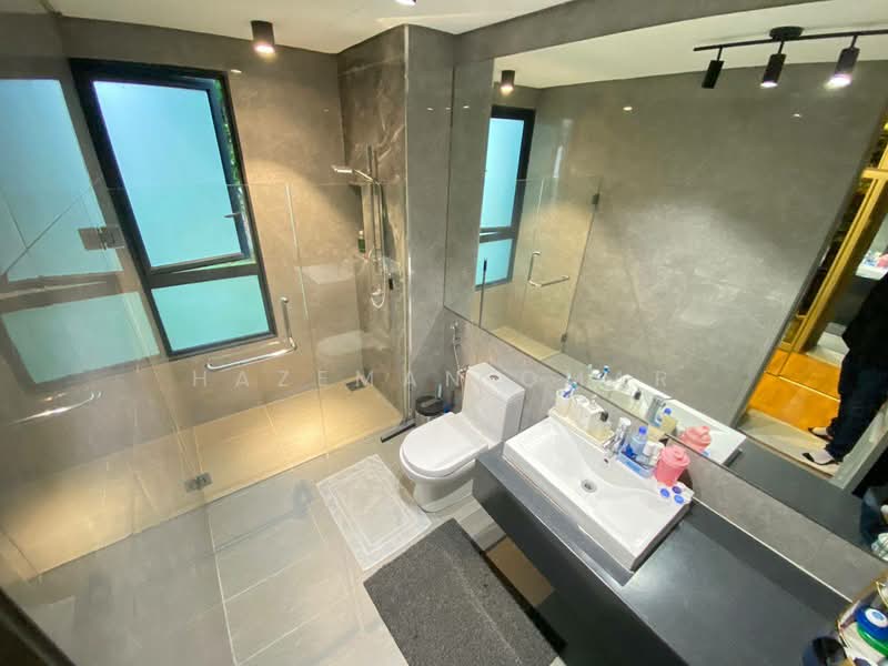 Condominium for Sale at LaCosta @ Sunway South Quay - Hazeman Omar - Bathroom - PropertyGuru.com.my