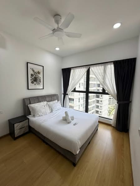Condominium for Rent at Kings Bay @ Country Garden Danga Bay - Win Tan - Bedroom - PropertyGuru.com.my
