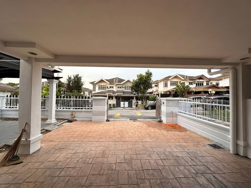 Bangi RENOVATED EXTENDED Double Storey Semi D House Bandar Seri Putra Bangi untuk Untuk Dijual - RM 755,000, Apr 2026 - Exterior - PropertyGuru.com.my