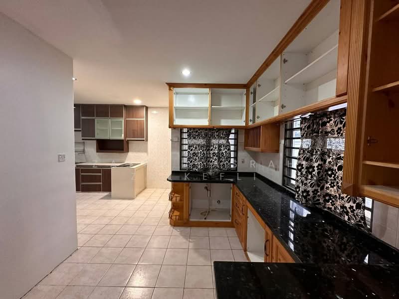 Bangi RENOVATED EXTENDED Double Storey Semi D House Bandar Seri Putra Bangi untuk Untuk Dijual - RM 755,000, Apr 2026 - Kitchen - PropertyGuru.com.my