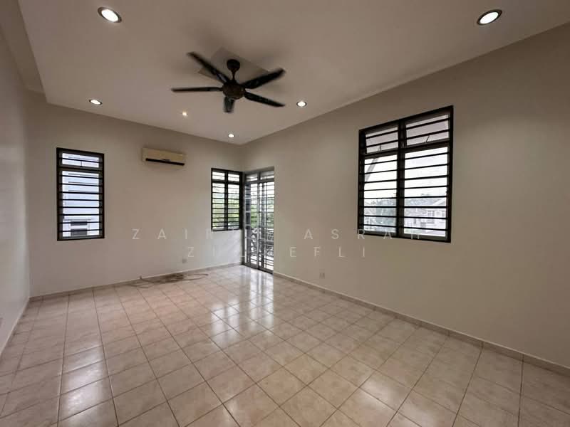 Bangi RENOVATED EXTENDED Double Storey Semi D House Bandar Seri Putra Bangi untuk Untuk Dijual - RM 755,000, Apr 2026 - Living Room - PropertyGuru.com.my