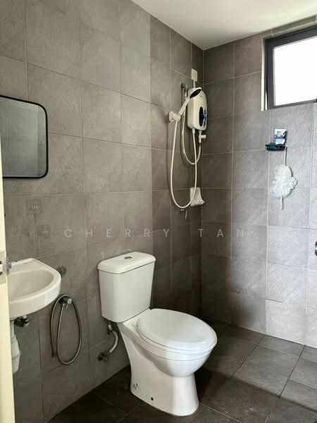 Sky Awani Residensi 2 untuk Untuk Disewa - RM 1,500 /bulan, Mac 2026 - Bathroom - PropertyGuru.com.my