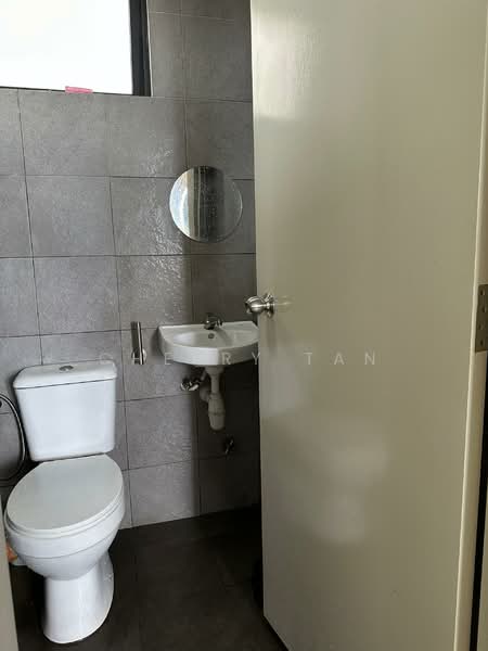 Sky Awani Residensi 2 untuk Untuk Disewa - RM 1,500 /bulan, Mac 2026 - Bathroom - PropertyGuru.com.my