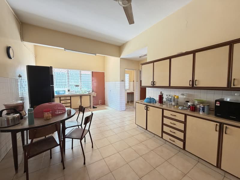 Taman Desa, Old Klang Road untuk Untuk Dijual - RM 3,500,000, Mac 2026 - Kitchen - PropertyGuru.com.my