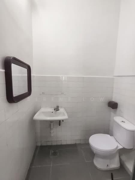 1-storey Terraced House for Sale in Taman Universiti (Skudai) - Serene Low - Bathroom - PropertyGuru.com.my