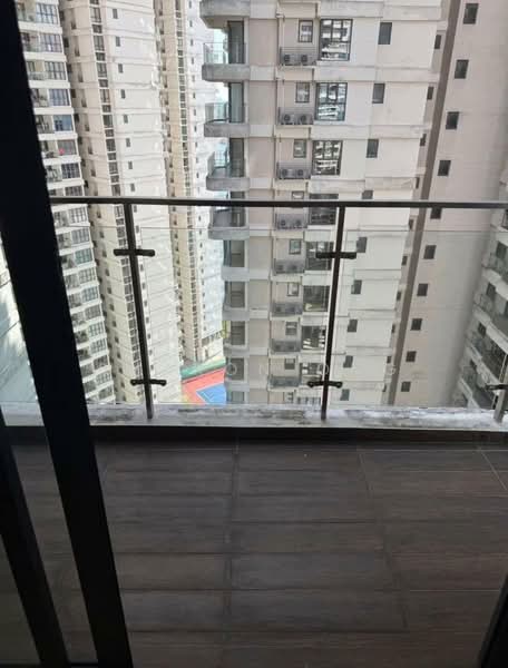 Kondominium untuk Dijual di Royal Strand @ Country Garden Danga Bay - Sharon Ong - Balcony - PropertyGuru.com.my