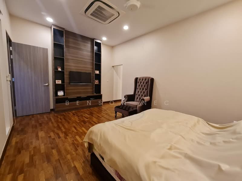 Rumah Banglo untuk Dijual di Leisure Farm (Gelang Patah) - Benson NEC - Bedroom - PropertyGuru.com.my