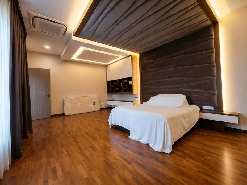 Rumah Banglo untuk Dijual di Leisure Farm (Gelang Patah) - Benson NEC - Bedroom - PropertyGuru.com.my