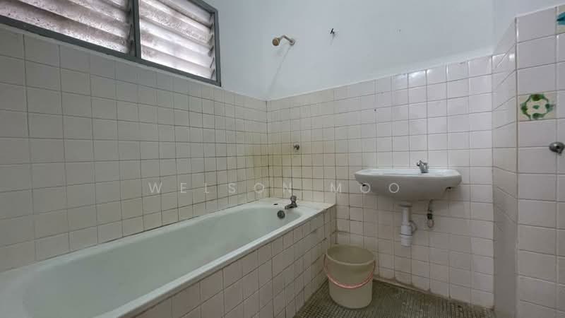 2-storey Terraced House for Sale in Taman Melawati (Ulu Kelang) - Welson Moo - Bathroom - PropertyGuru.com.my