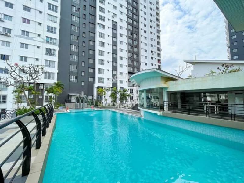 Axis Residence untuk Untuk Dijual - RM 318,000, Mac 2026 - Pool - PropertyGuru.com.my