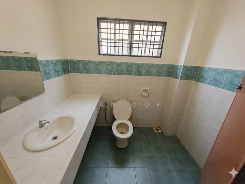 2-storey Terraced House for Sale in Bandar Bukit Puchong 2 (Puchong) - Evan Goh - Bathroom - PropertyGuru.com.my