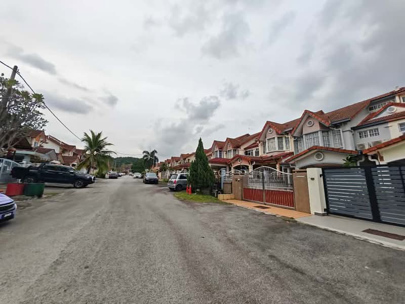 2-storey Terraced House for Sale in Bandar Bukit Puchong 2 (Puchong) - Evan Goh - Exterior - PropertyGuru.com.my