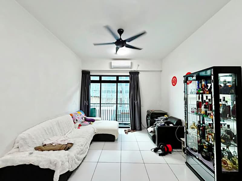 Service Residence for Sale at Sky Oasis Residence (Pangsapuri Oasis 1) - Daniel Yong - Living Room - PropertyGuru.com.my