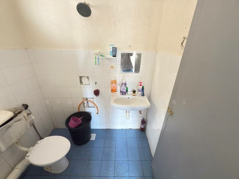 Pangsapuri Sri Baiduri untuk Untuk Dijual - RM 220,000, Mac 2026 - Bathroom - PropertyGuru.com.my