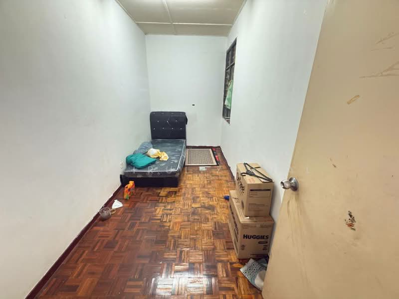 Pangsapuri Sri Baiduri untuk Untuk Dijual - RM 220,000, Mac 2026 - Bedroom - PropertyGuru.com.my