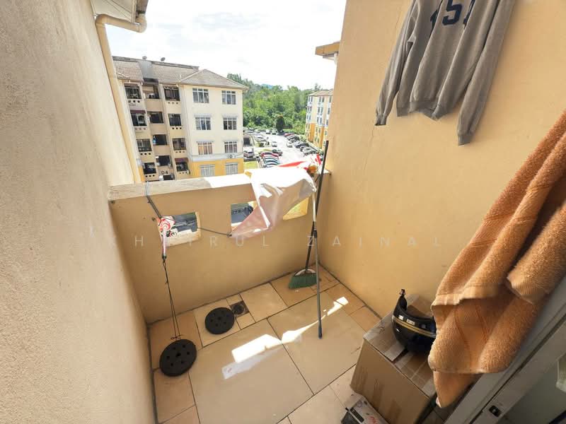 Pangsapuri Sri Baiduri untuk Untuk Dijual - RM 220,000, Mac 2026 - Balcony - PropertyGuru.com.my