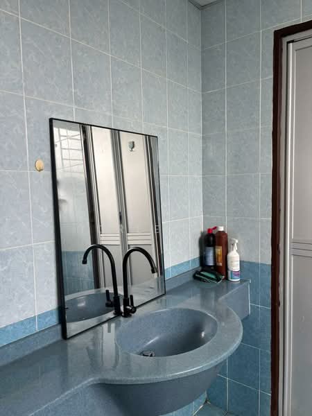 Condominium for Sale at Platinum Lake PV 10 - Norlela . - Bathroom - PropertyGuru.com.my