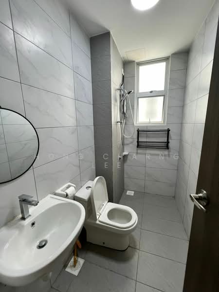 SKS Habitat untuk Untuk Disewa - RM 2,600 /bulan, Mac 2026 - Bathroom - PropertyGuru.com.my