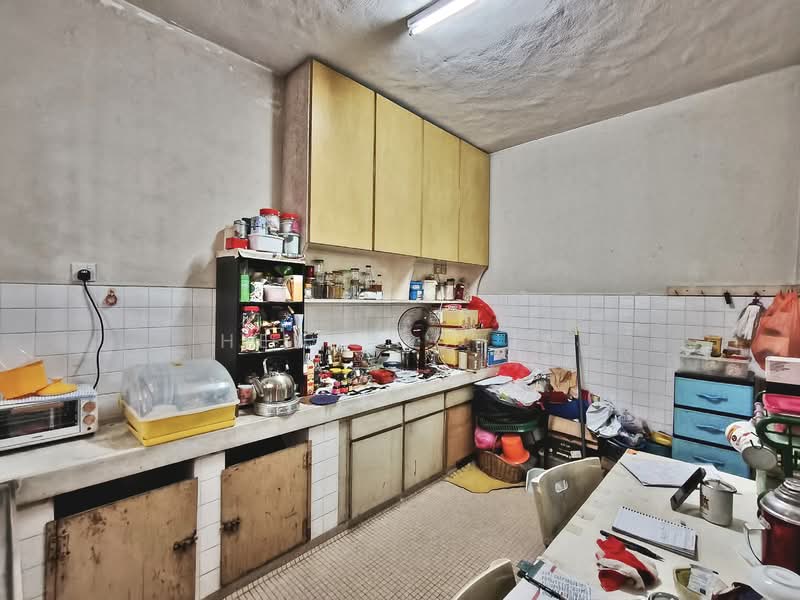 Rumah Teres 2 Tingkat untuk Dijual di Taman Connaught (Cheras) - Henry Chia - Kitchen - PropertyGuru.com.my