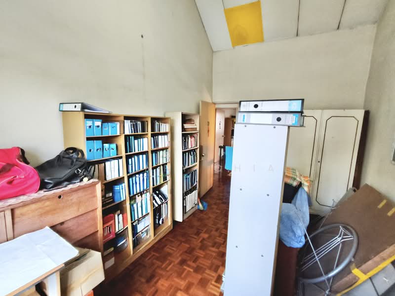 Rumah Teres 2 Tingkat untuk Dijual di Taman Connaught (Cheras) - Henry Chia - Study - PropertyGuru.com.my