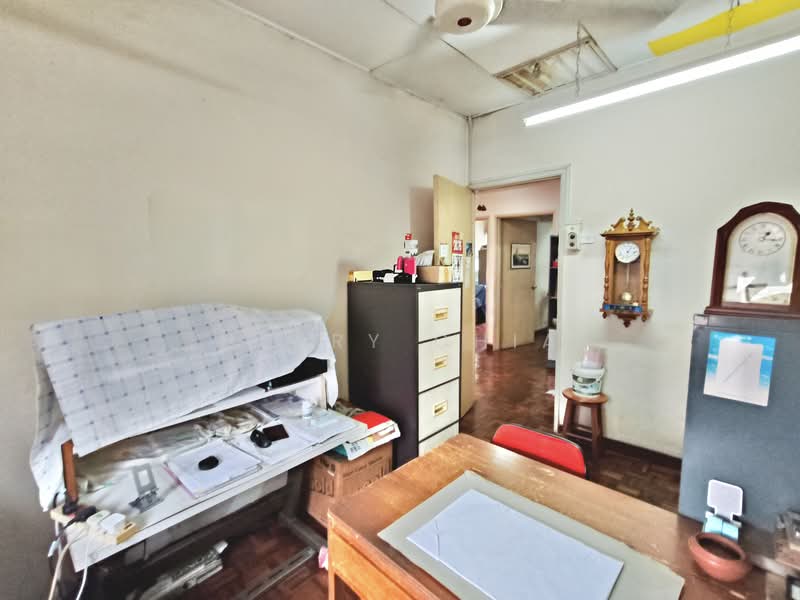 Rumah Teres 2 Tingkat untuk Dijual di Taman Connaught (Cheras) - Henry Chia - Study - PropertyGuru.com.my