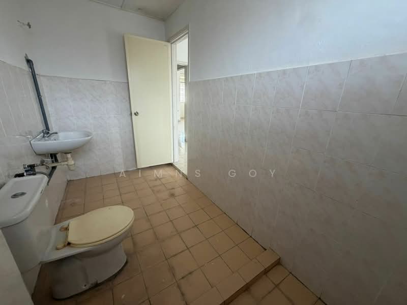 2-storey Terraced House for Sale in Bandar Mahkota Cheras (Cheras) - Aimns Goy - Bathroom - PropertyGuru.com.my