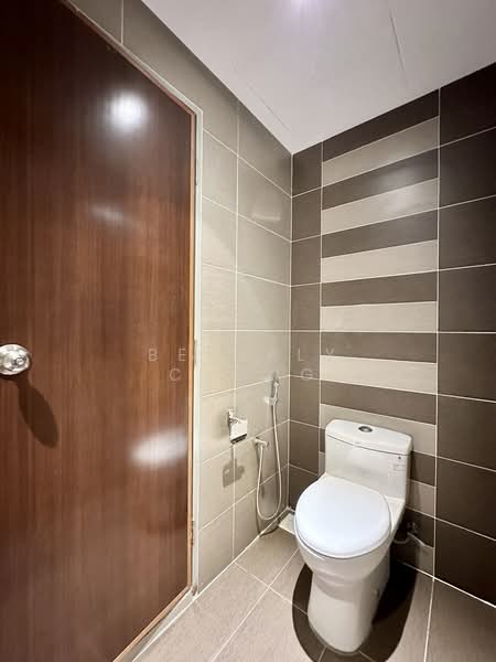 Servis Apartment untuk Dijual di G Residence - Beverly Chong - Bathroom - PropertyGuru.com.my