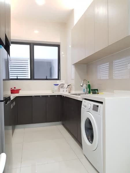 Condominium for Rent at Royal Strand @ Country Garden Danga Bay - Kevin Lim - Kitchen - PropertyGuru.com.my