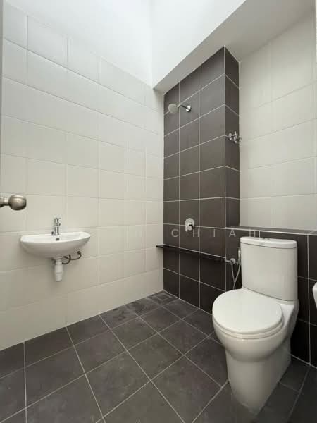2-storey Terraced House for Sale in Setia Utama (Setia Alam) - Mason Chiah - Bathroom - PropertyGuru.com.my