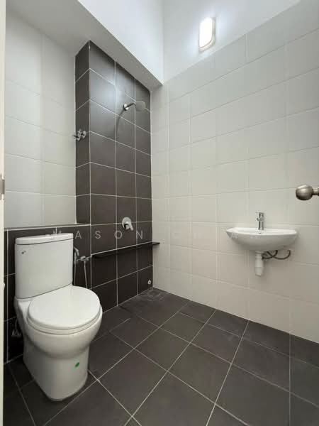 2-storey Terraced House for Sale in Setia Utama (Setia Alam) - Mason Chiah - Bathroom - PropertyGuru.com.my