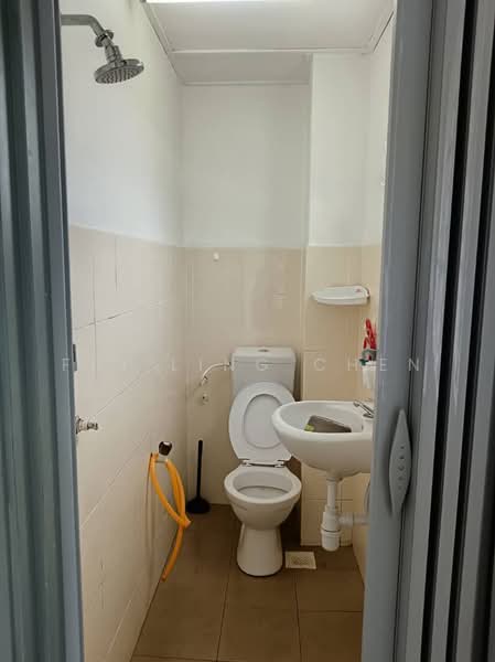 Apartment for Sale at Puteri 2 - Fui Ling Chen - Bathroom - PropertyGuru.com.my