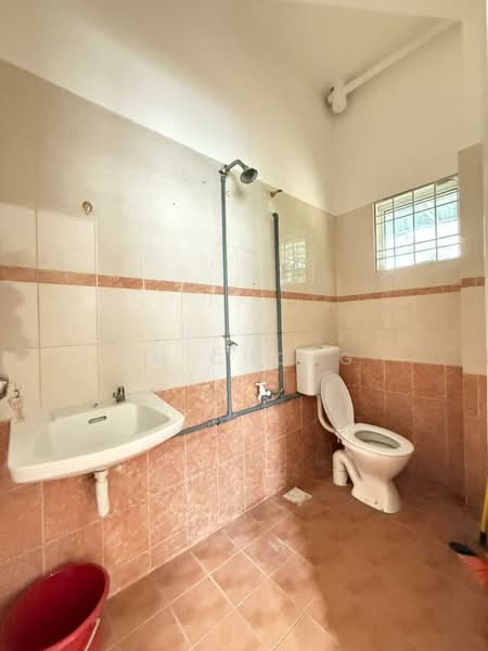2-storey Terraced House for Sale in Taman Sutera Belia (Batu Berendam) - YM Chong - Bathroom - PropertyGuru.com.my