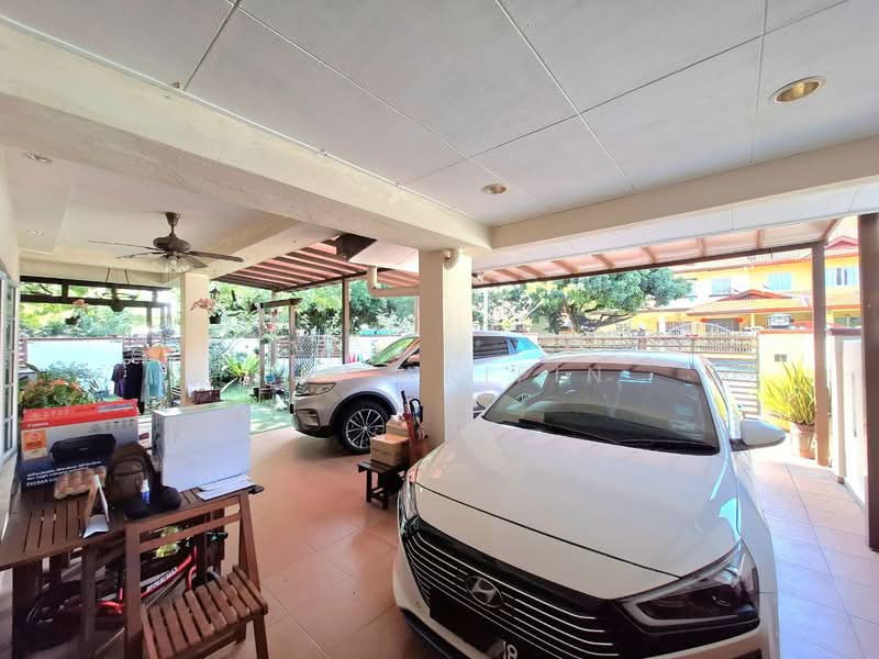 2-storey Terraced House for Sale in Kota Kemuning (Shah Alam) - Sue Arifin - Exterior - PropertyGuru.com.my