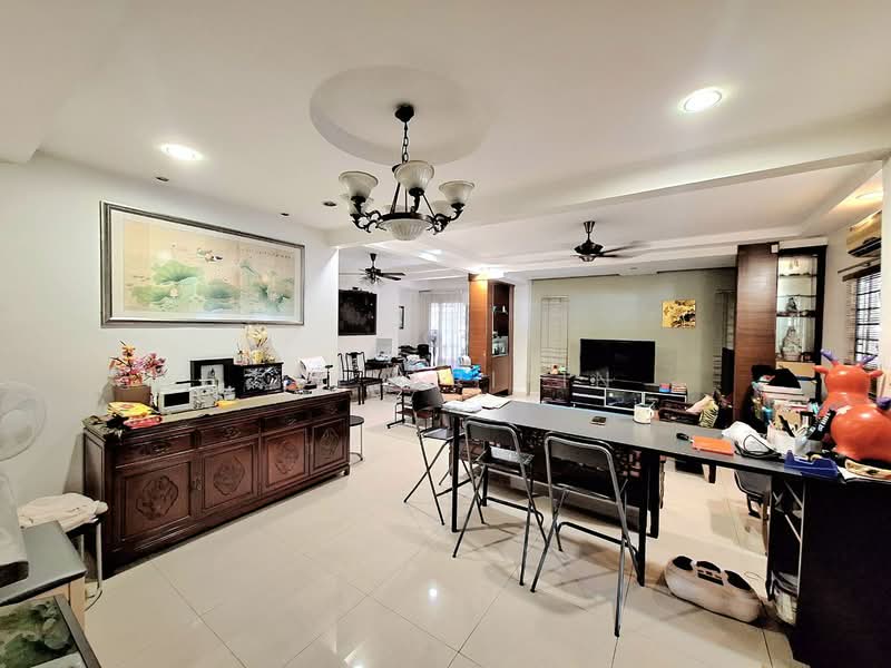 2-storey Terraced House for Sale in Kota Kemuning (Shah Alam) - Sue Arifin - Living Room - PropertyGuru.com.my