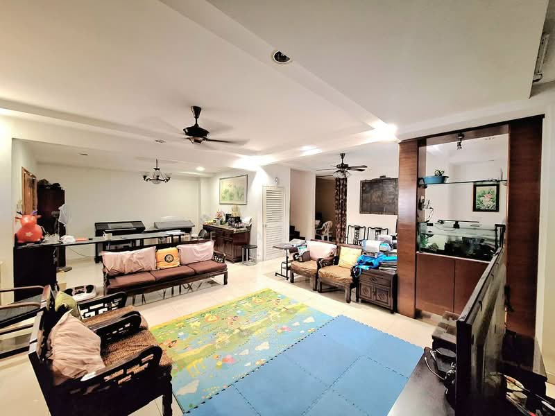 2-storey Terraced House for Sale in Kota Kemuning (Shah Alam) - Sue Arifin - Living Room - PropertyGuru.com.my