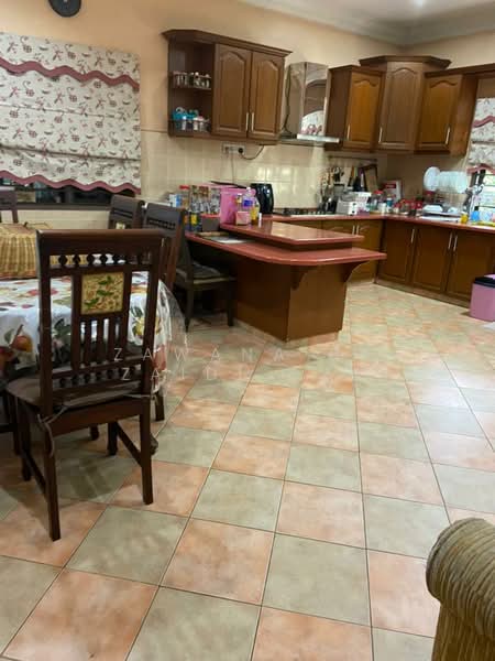 Kampung Tunku untuk Untuk Dijual - RM 2,980,000, Mac 2026 - Kitchen - PropertyGuru.com.my