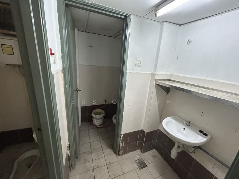 4 storey Endlot M Avenue,Segambut,kepong,jln ipoh,sri sinar untuk Untuk Dijual - RM 1,980,000, Apr 2026 - Bathroom - PropertyGuru.com.my
