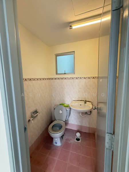 Kondominium untuk Dijual di Pelangi Damansara - Ashley Wong - Bathroom - PropertyGuru.com.my