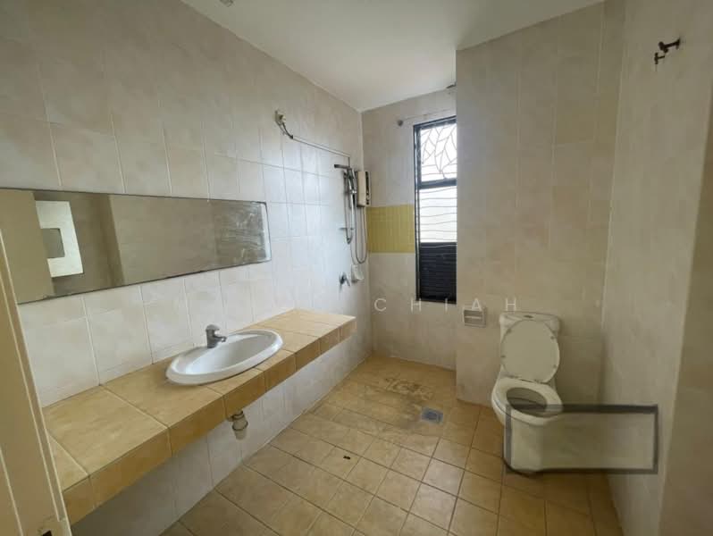 2-storey Terraced House for Sale in Bandar Bukit Tinggi 2 (Klang) - Mason Chiah - Bathroom - PropertyGuru.com.my