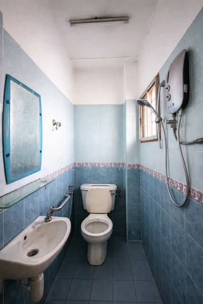 Rumah Berkembar untuk Dijual di SS1 (Petaling Jaya) - Cooper Chow - Bathroom - PropertyGuru.com.my