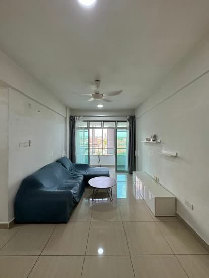 Image showcasing 1403-1405 Dousman St #1403, Green Bay, WI 54303 | Zillow