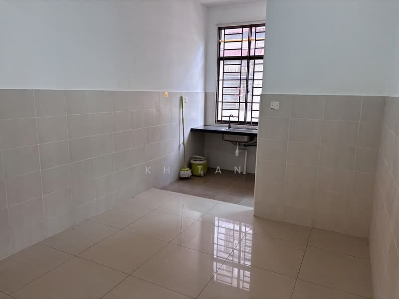 3-storey Terraced House for Sale in Setia Pearl Island (Bayan Lepas) - KH Tan - Kitchen - PropertyGuru.com.my