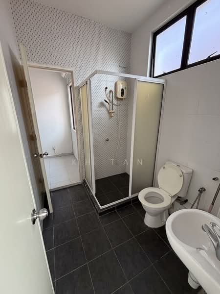 3-storey Terraced House for Sale in Setia Pearl Island (Bayan Lepas) - KH Tan - Bathroom - PropertyGuru.com.my