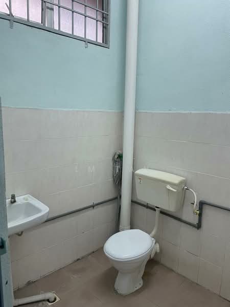 2-storey Terraced House for Sale in Taman Kasawari (Simpang Ampat) - LM Tan - Bathroom - PropertyGuru.com.my