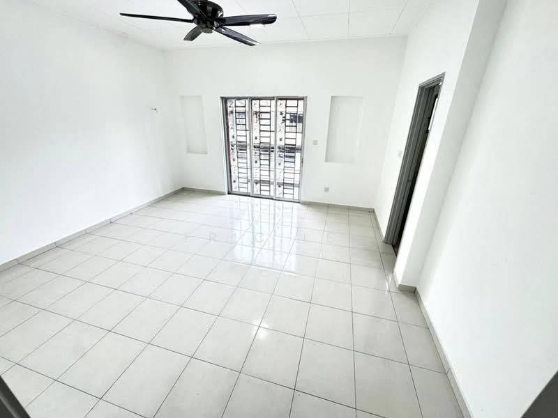 2-storey Terraced House for Sale in Nusa Bayu (Iskandar Puteri (Nusajaya)) - Eric Lee - Living Room - PropertyGuru.com.my